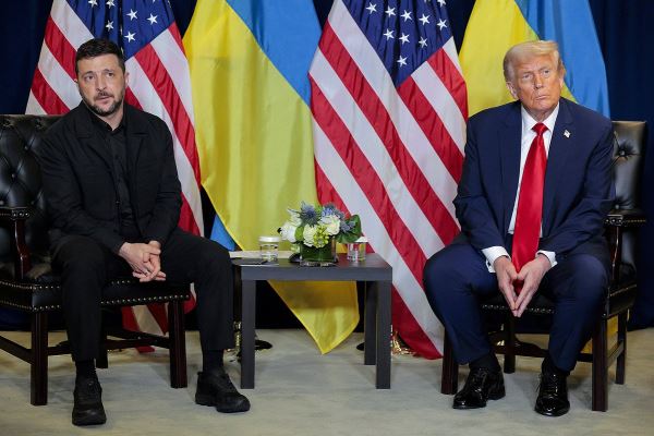 &laquo;Возможна смена режима&raquo;. Трамп пригрозил Украине. Как он может заставить Зеленского пойти на уступки?