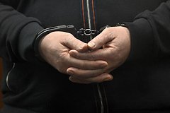 В российском регионе мужчина открыл огонь по жене и близким из особенного оружия