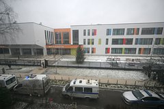 В занимающейся охраной школы организации начались обыски из-за устроившего резню подростка