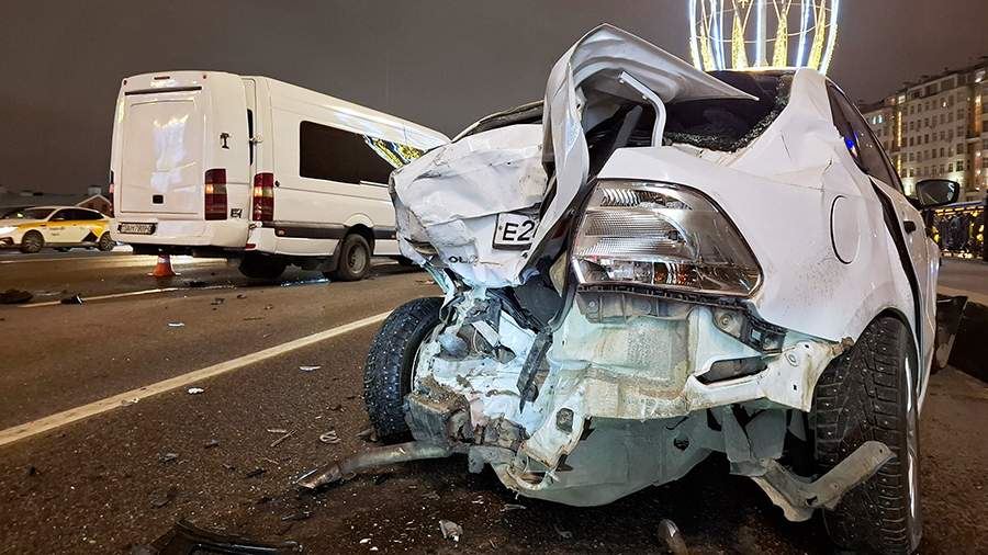 За прошедшие сутки в России произошло 270 ДТП