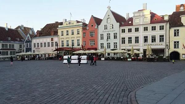 Что произошло в мире 1 декабря: Перводекабрьское восстание и захват автобуса