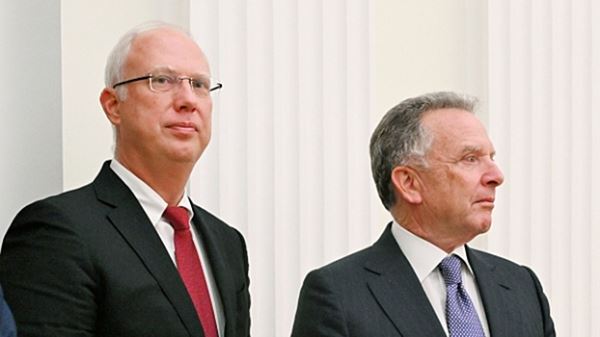 Дмитриев похвалил главу Нацразведки США за разоблачение «глубинного государства»