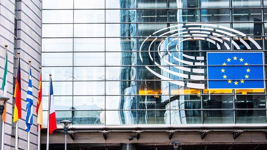 На Западе указали на трудности для Европы в попытках избежать раскола с США