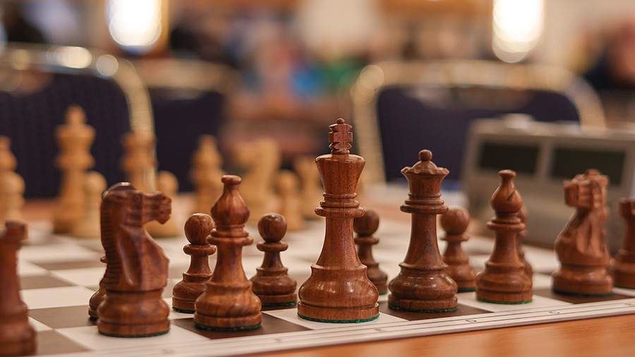 РФ приветствовала решение FIDE о допуске россиян на соревнования с флагом и гимном