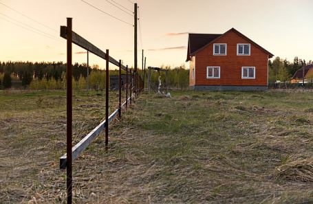 КС разбирается, можно ли забирать землю для госнужд, а выплачивать компенсацию намного позже